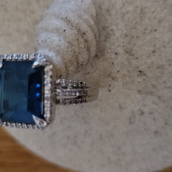 Women's 14 kt White Gold London Blue Topaz & Diamond Ring - Picture 3 of 10